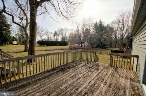 45 Laurel Wood Dr, Trenton NJ 08648 exterior