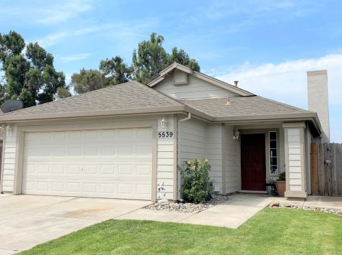 5539 Greenoaks Dr, Riverbank CA  95367-3844 exterior