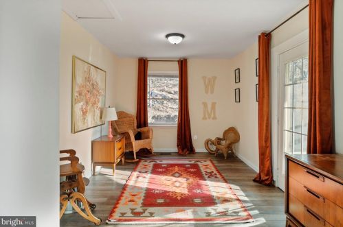 185 Baptist Ln, Linden VA  22642-5660 exterior