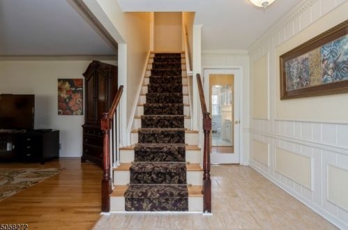 2106 Primrose Ln, Martinsville, NJ 08836-2218