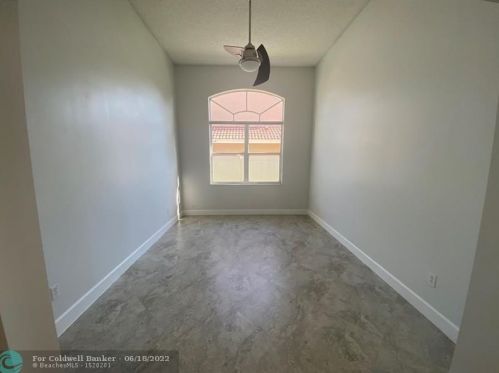 327 188th Ter, Hollywood FL  33029-5441 exterior