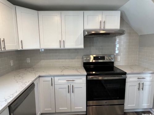 43 Wylde Rd, Mount Sinai NY  11766-2403 exterior