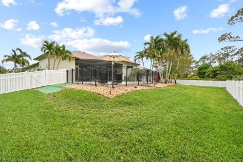 523 Squire Johns Ln, Palm City FL  34990-7824 exterior