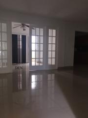 1998 Biarritz Dr, Miami Beach FL  33141-4417 exterior