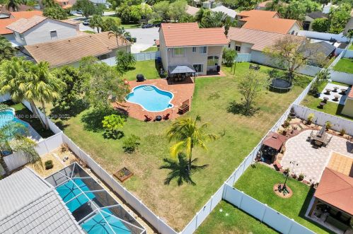 17833 20th St, Hollywood, FL 33029-3721