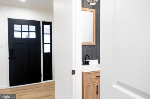 18 Soden Ct, Trenton NJ  08620-2963 exterior