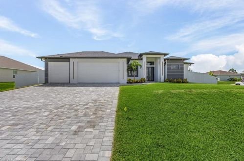 2552 20th Ave, Cape Coral, FL 33904-3226