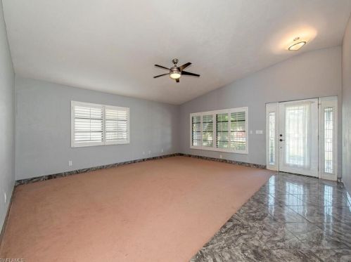 738 101st Ave, Naples, FL 34108-3205