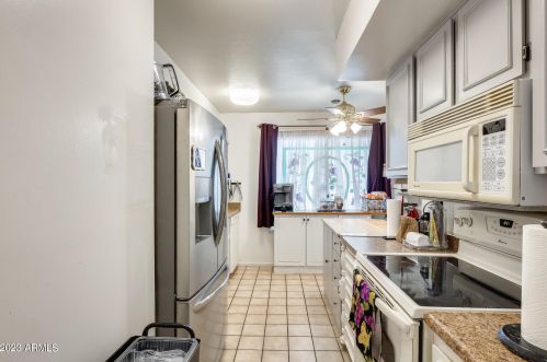 18602 132 Ave, Sun City AZ 85375-4502 exterior