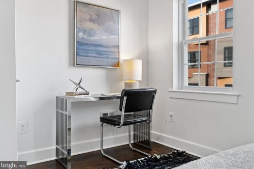154 Fairmount Ave, Philadelphia PA  19123-3017 exterior
