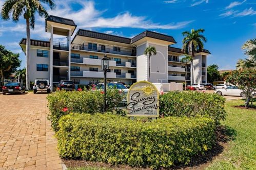 910 Huron Ct, Marco Island, FL 34145-7205