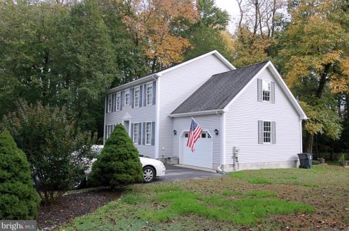 320 Meadow Brook Ln, Slaughter Beach, DE 19963-3017