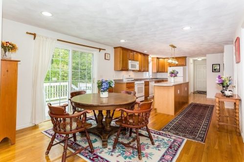 2 Chestnut Way, Methuen MA 01844-2692 exterior