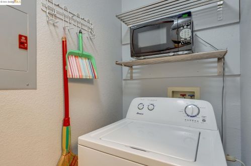 308 Dursey Dr, Pinole CA  94564-2665 exterior