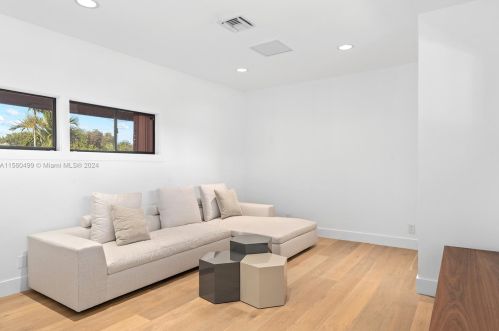 3051 35 St, Hollywood FL 33021-2627 exterior