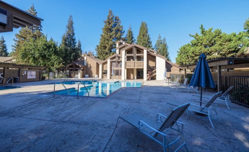 3701 Colonial Dr, Modesto CA  95356-1267 exterior