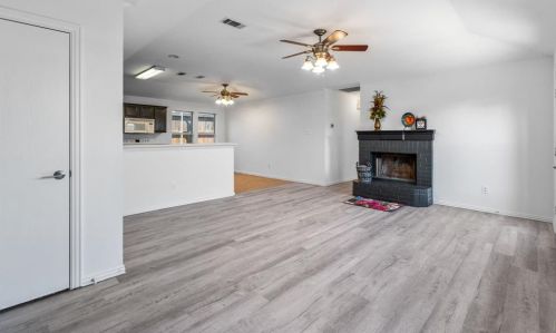 1075 Port Isabel Dr, Oak Point, TX 75068-5918