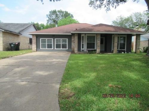 1014 Brandywilde Cir, Sealy, TX 77474-3760