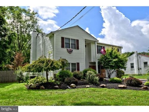 2107 Line St, Lansdale, PA 19446-1529