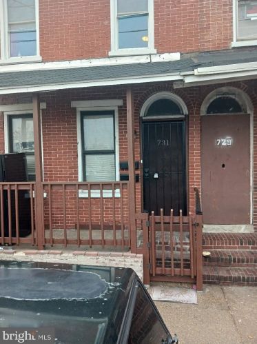 731 4 St, Wilmington DE  19801-2003 exterior