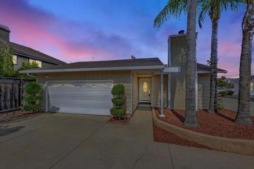 1399 Harriet Ct, Campbell, CA 95008-5819