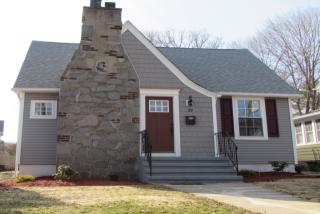 39 Parkway Dr, Stratford, CT 06614-3230