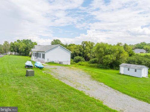 26605 Pennfields Dr, Madison Mills VA  22960-3669 exterior