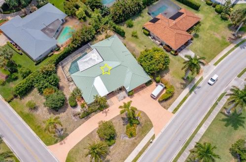 590 Neapolitan Way, Naples, FL 34103-8566