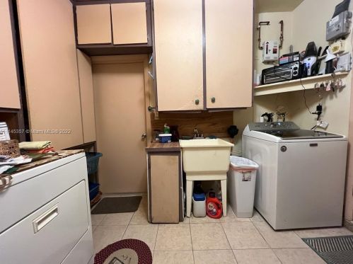 8601 10 St, Hollywood FL 33025-3357 exterior