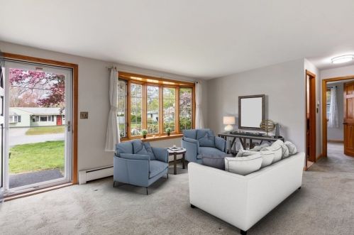 13 Durant Ave, Maynard, MA 01754-1033