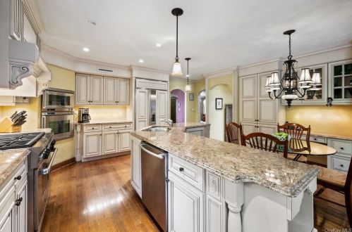 40 Secor Rd, Scarsdale, NY 10583-7225