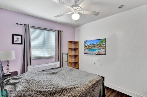 13305 32nd St, Hollywood FL 33027-3911 exterior