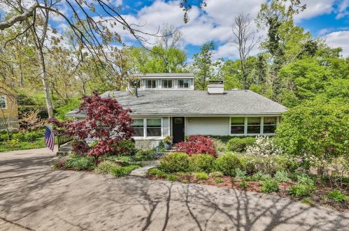 354 Compton Rd, Cincinnati, OH 45215-4113