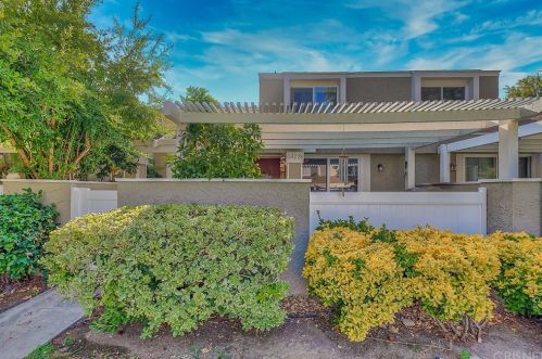 24228 Lema Dr, Santa Clarita, CA 91355-2320