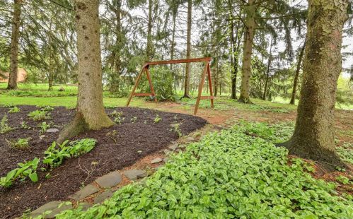 2567 Aldon Dr, Sewickley PA  15143-8612 exterior