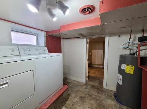 616 15th St, Willmar MN  56201-2936 exterior