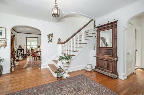 180 Commonwealth Ave, Mount Vernon, NY 10552-2017