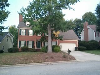 10 Oliver Ct, Greensboro, NC 27406-9220