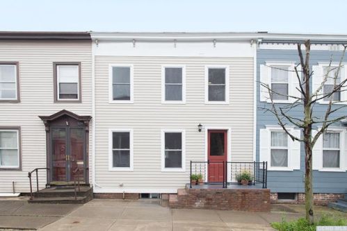527 Washington St, Hudson, NY 12534-2215