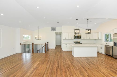 34 Corsa St, Huntington Station NY  11746-6623 exterior