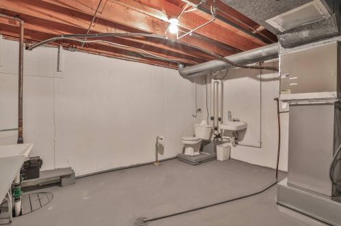 502 Compton Rd, Cincinnati OH 45215-4157 exterior