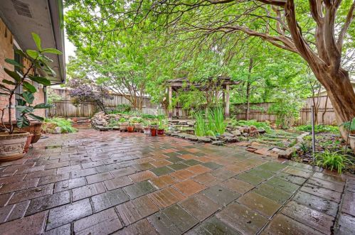 5662 Vega Dr, Fort Worth TX  76133-2962 exterior