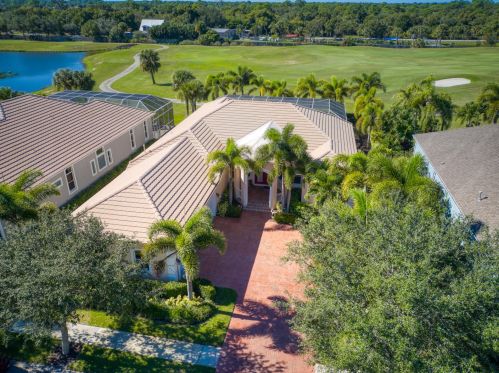 1295 Village Sq, Vero Beach, FL 32966-1249