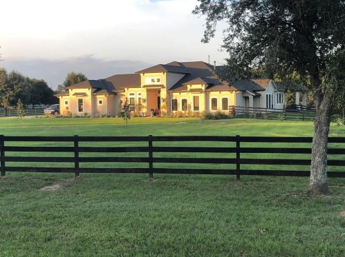 1085 High Meadow Ranch Dr, Magnolia, TX 77355-4631