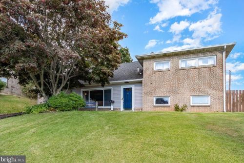 535 7th St, Rudytown, PA 17070-1504