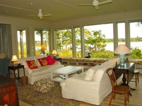 60 Witchwood Ln, Marthas Vineyard, MA 02539-8748