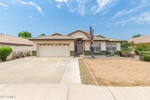 2402 Morelos St, Chandler, AZ 85225-2382