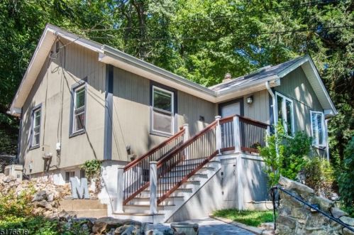 215 Franklin Rd, Parsippany NJ  07834-1507 exterior