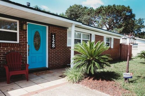 128 Holmes Blvd, Fort Walton Beach, FL 32548-4200