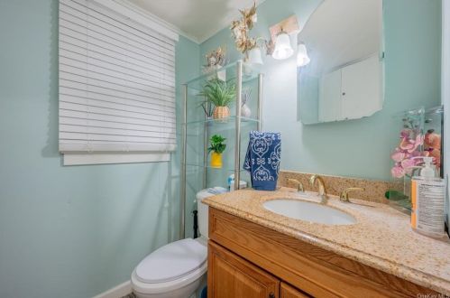 107 Barnes Rd, Washingtonville NY  10992-1933 exterior